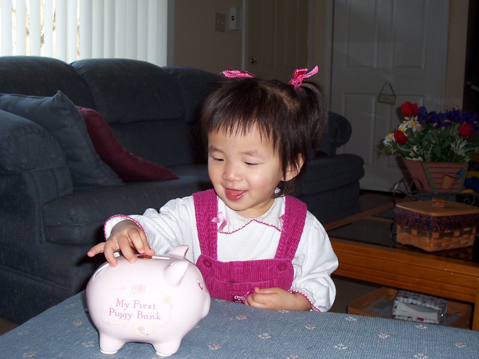 [Megan-+Piggy+Bank+03-08+002.jpg]