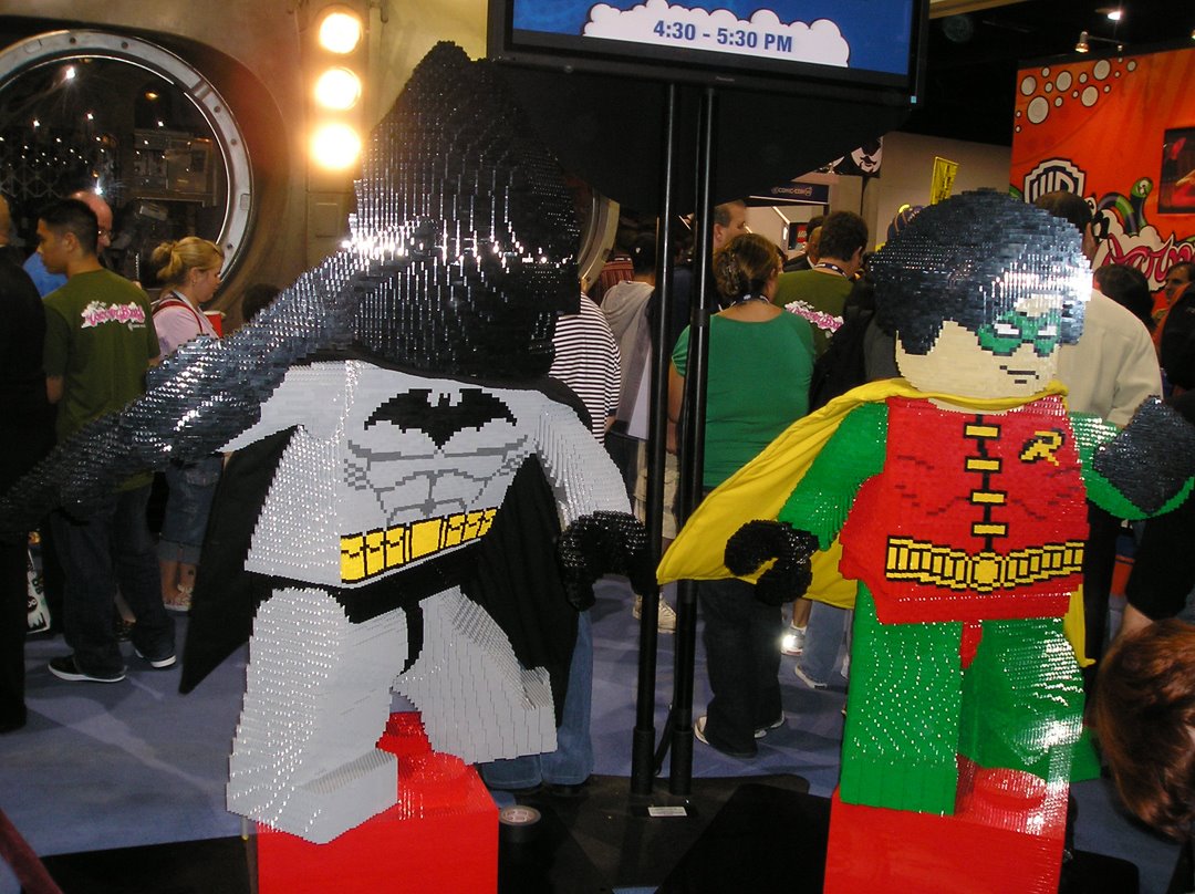 [Comic+Con+2008+Lego+Batman.jpg]
