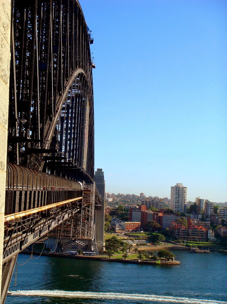 [Slice+of+Sydney+Harbor+Bridge+by+Jeremiah+Christopher+07.jpg]