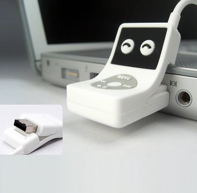 Une cl USB en faux or, une iPod et une part de gteau IPod+USB+flash+drive+2