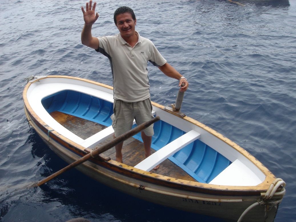 [Capri+-+smiling+boatmen.jpg]