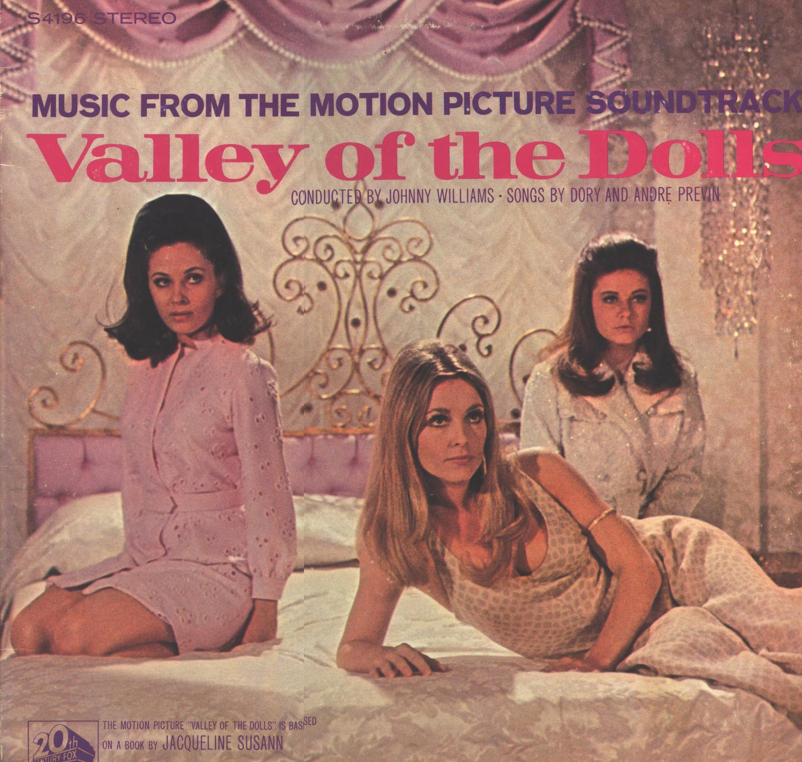 [valley+of+the+dolls+-+front.jpg]