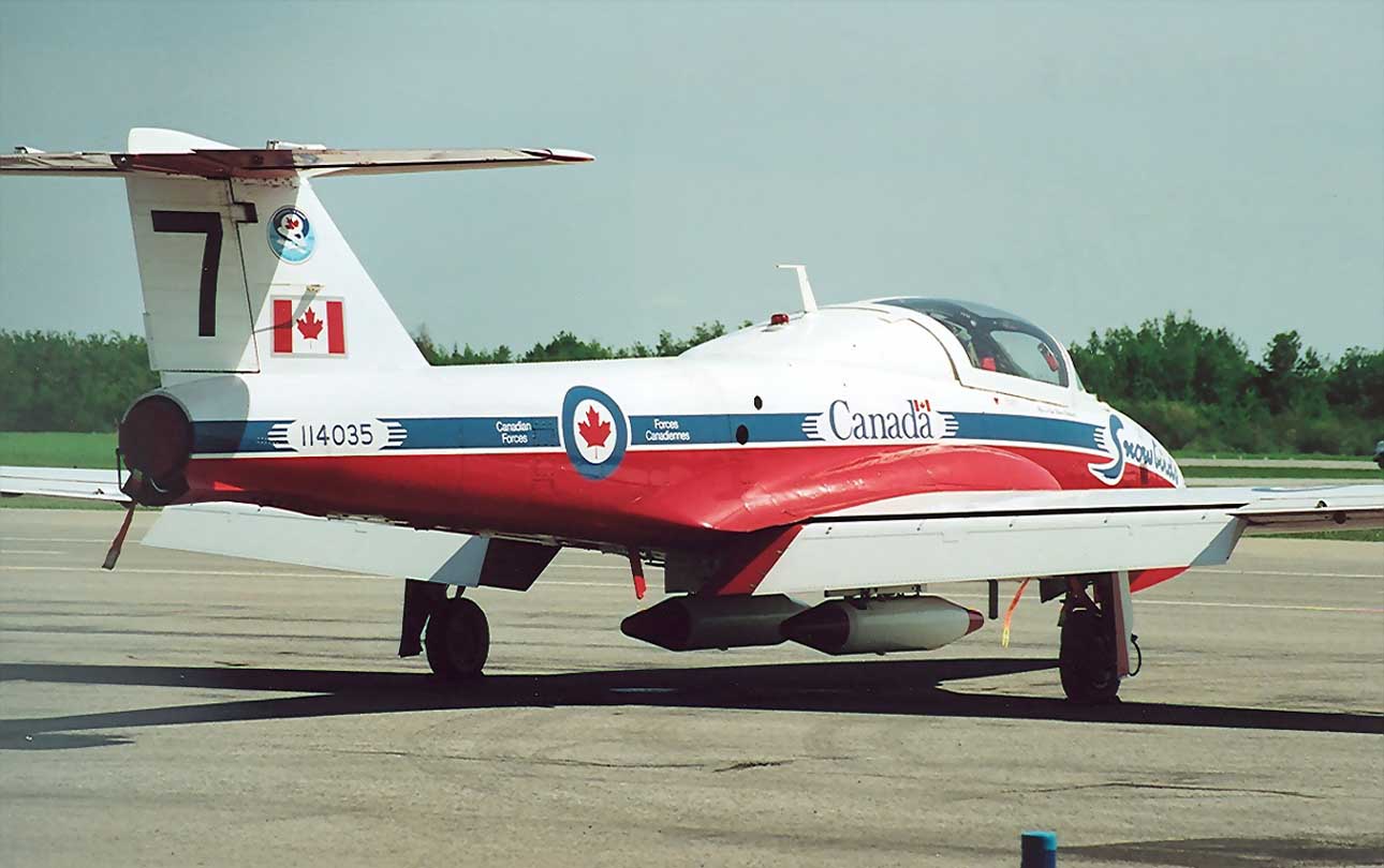 [Canadair+CL-41-8b.jpg]