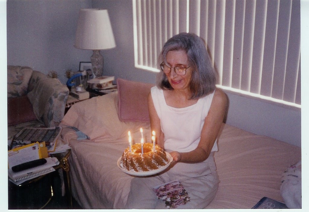 [Ann+Knowles+birthday+in+1997.jpg]