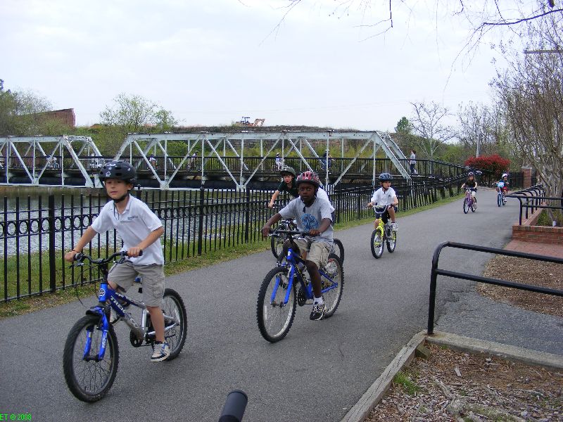 [Kids+biking+at+the++Riverfront+Park.jpg]