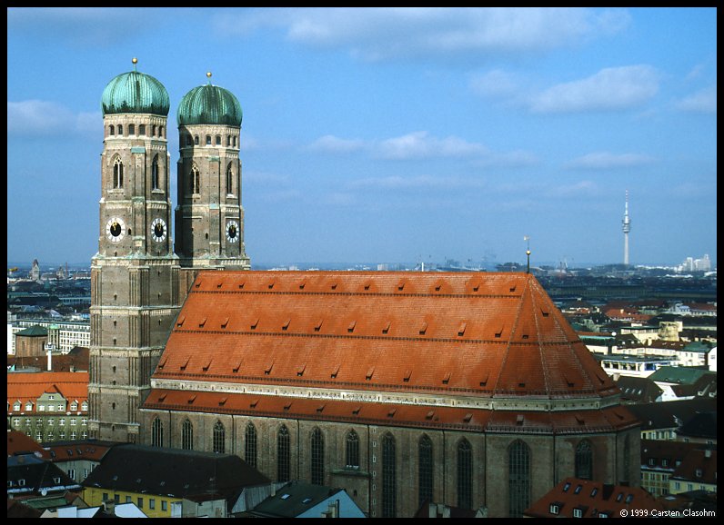 [95-7-42_Frauenkirche.jpg]