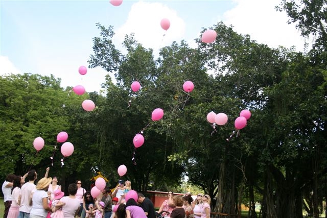 [pink+balloon+release.JPG]