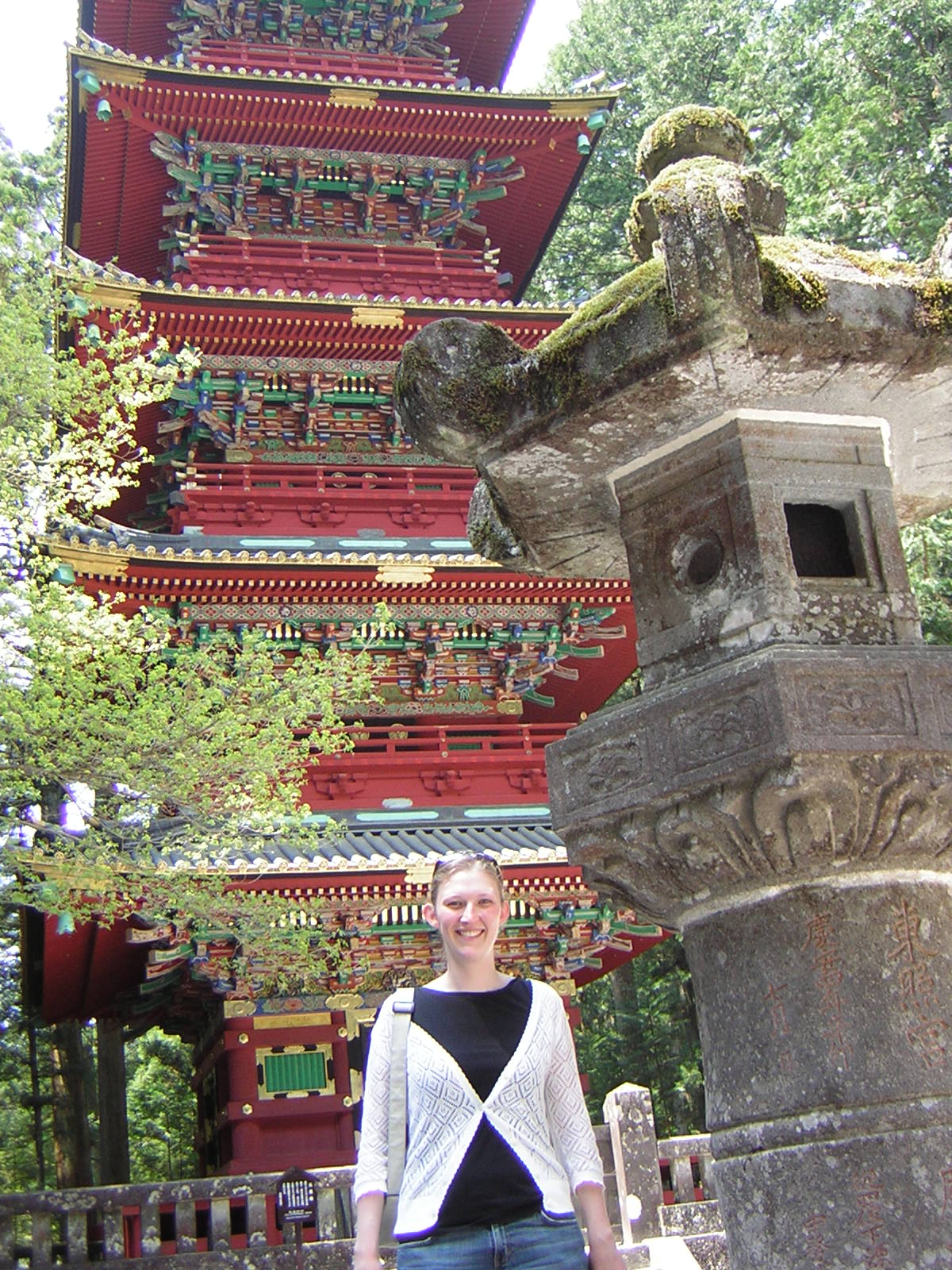 [Me+and+Pagoda.JPG]