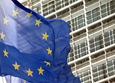 [EU+-+Brussels+and+flag.JPG]