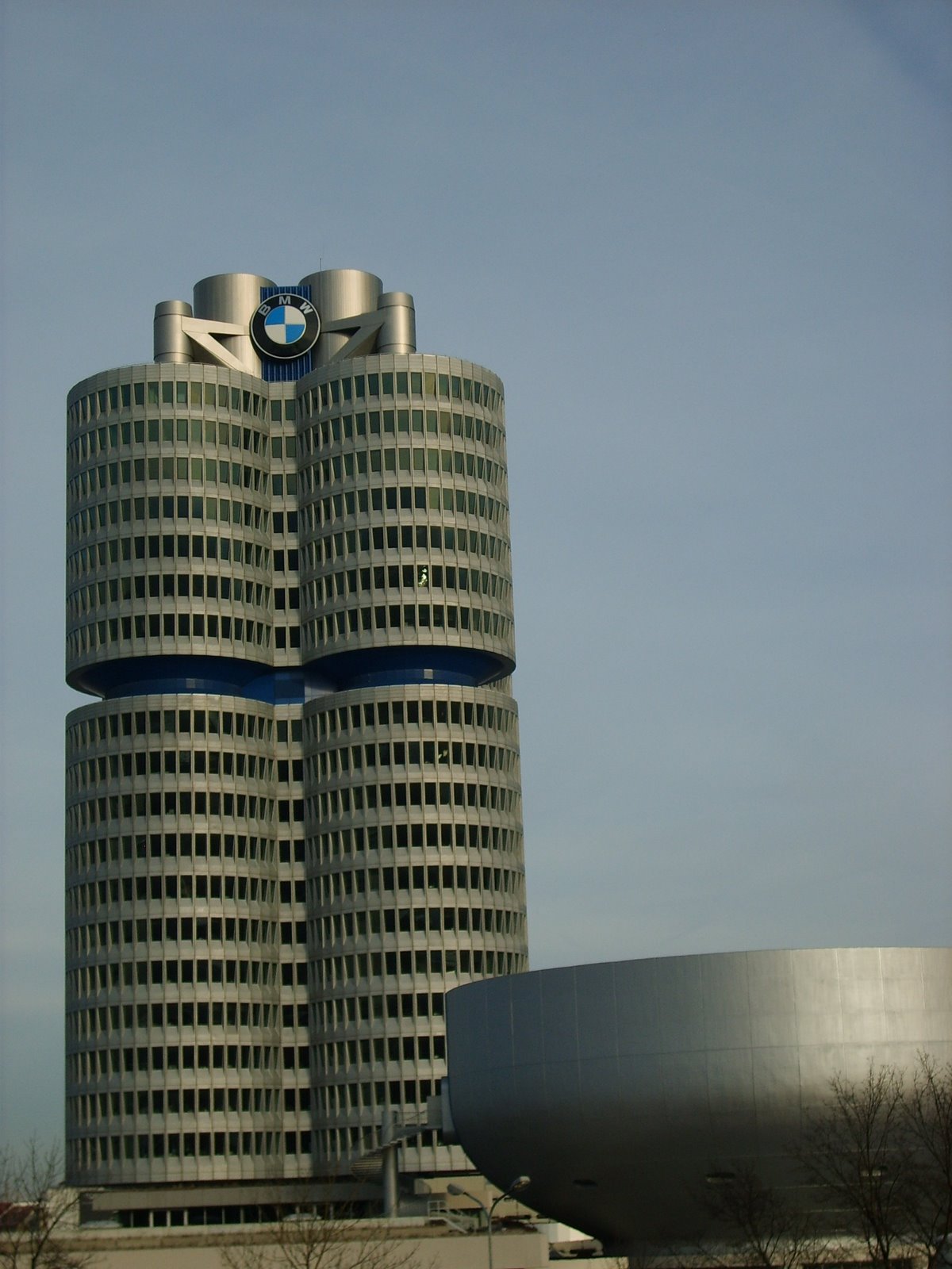 [BMW2.JPG]