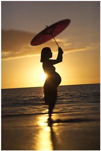 [pregnant-beach.jpg]