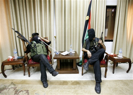 [HamasFightersAbbasHeadquarters.jpg]