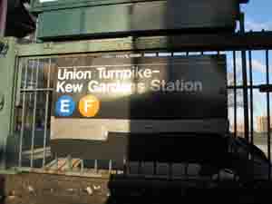 [Union+Turnpike+Subway+Station.jpg]