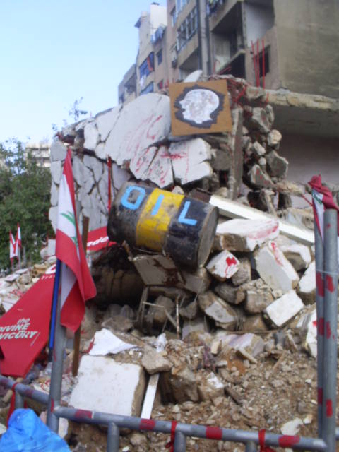 [Escombros+no+Sul+de+Beirute.JPG]