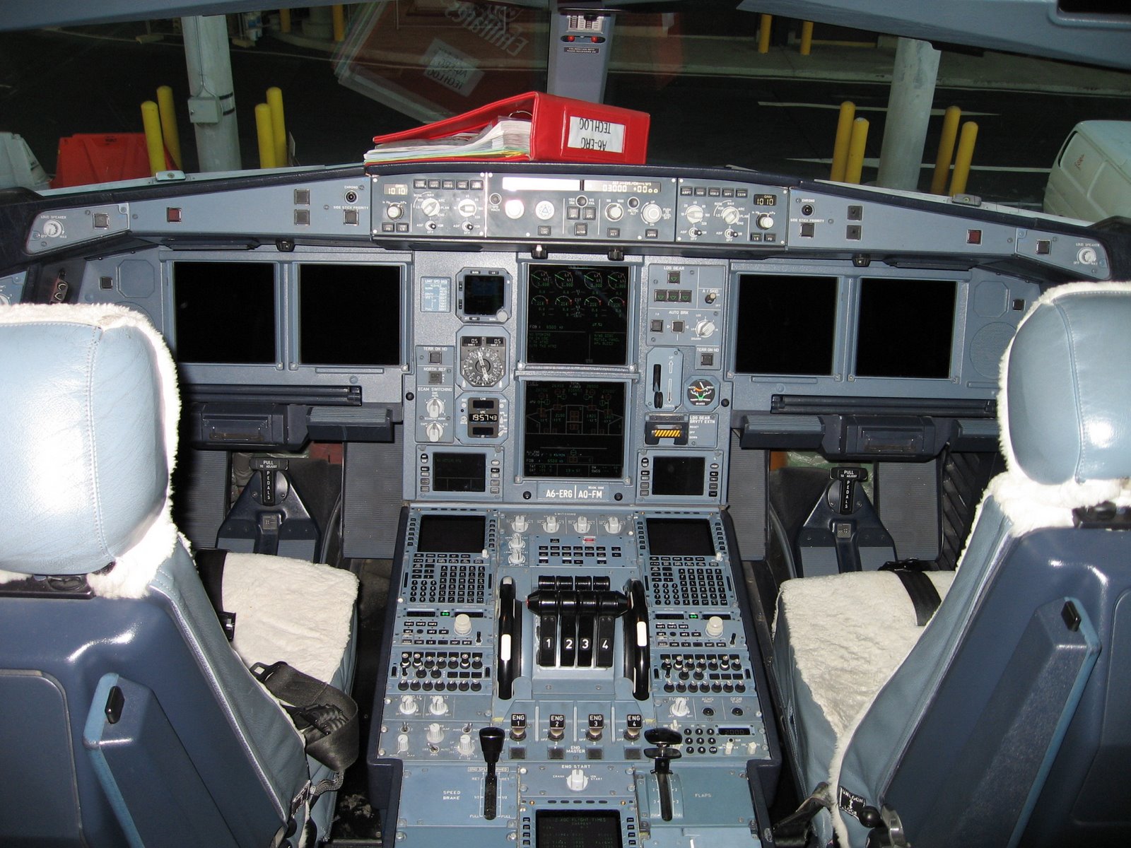 [340+Cockpit.JPG]