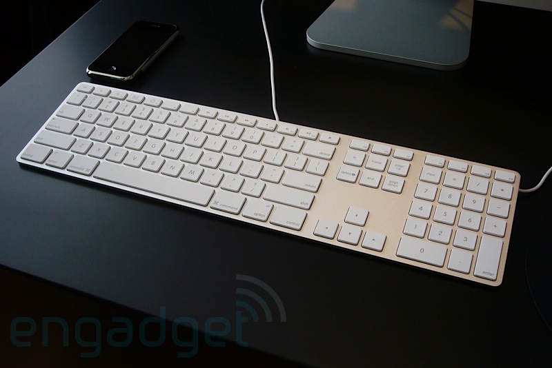 [new-imac-keyboard-10.jpg]