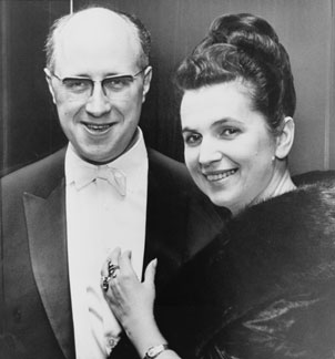 [Rostropovich_and_wife.jpg]