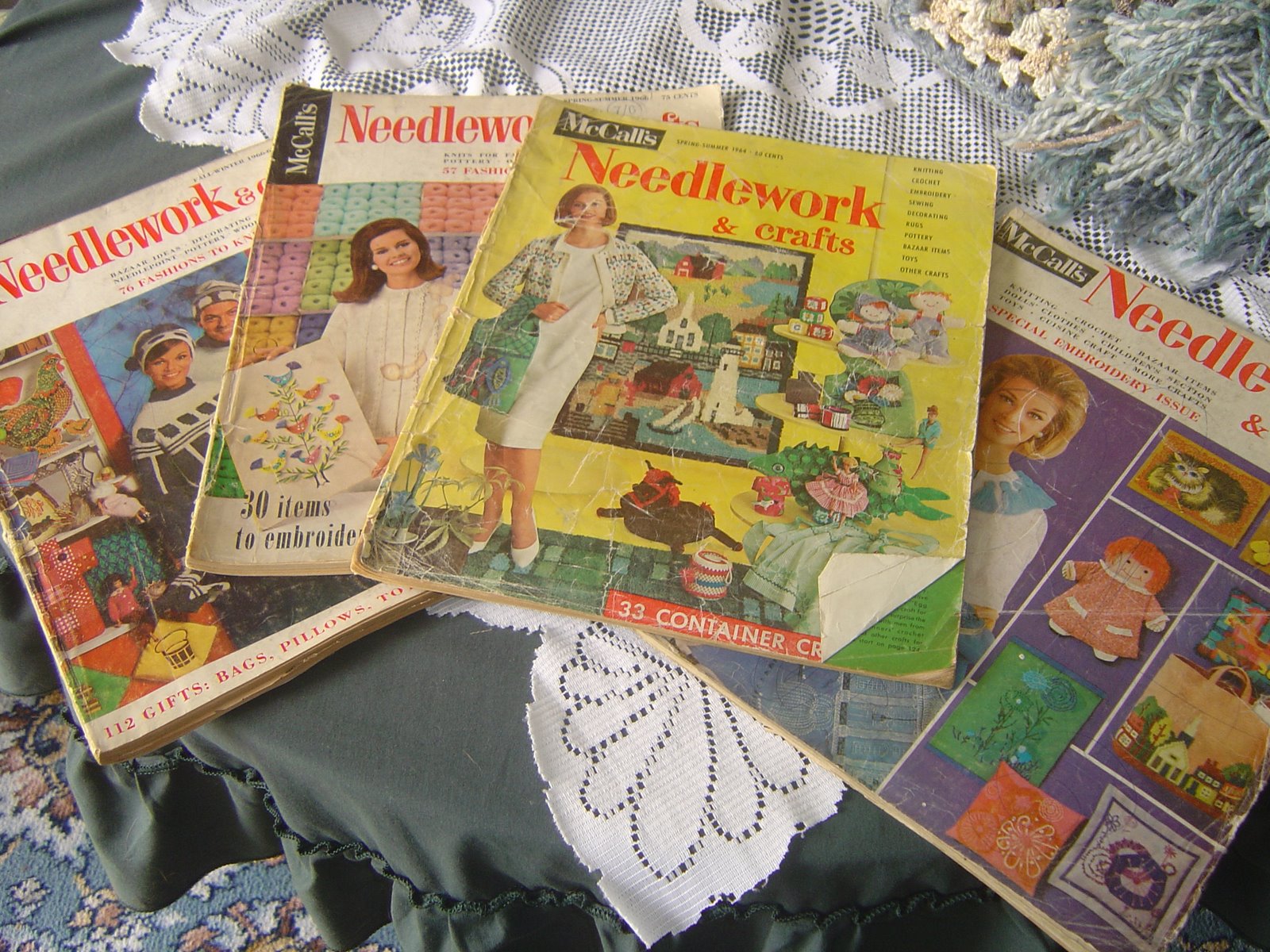 [Old+Magazines+and+granny+squares+005.JPG]