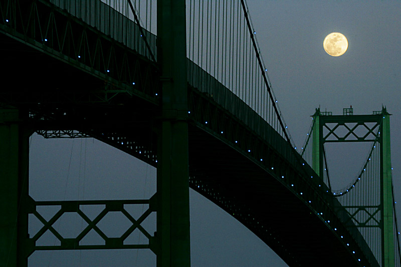[Bridge_Moonrise01.jpg]