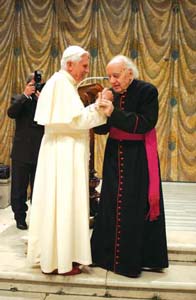 [Benedikt+XVI.+a+Domenico+Bartolucci.jpg]