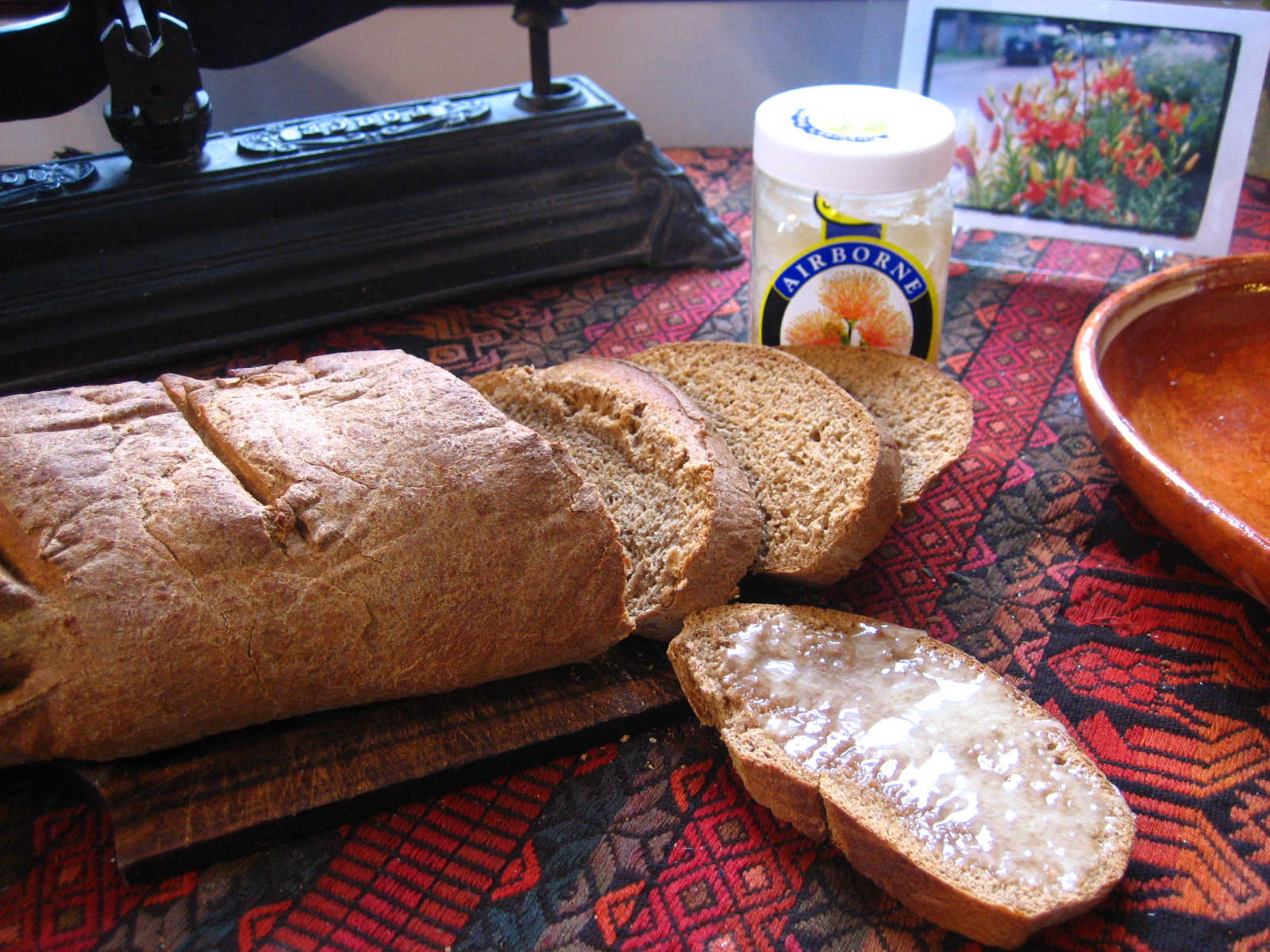 [warm+brown+bread+with+honey.JPG]
