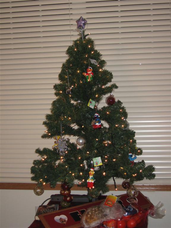 [Christmas+Tree+07-2.JPG]