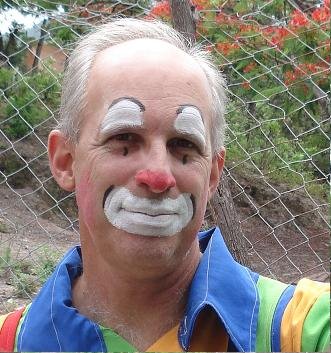 [Guatemala2008+clown1.JPG]
