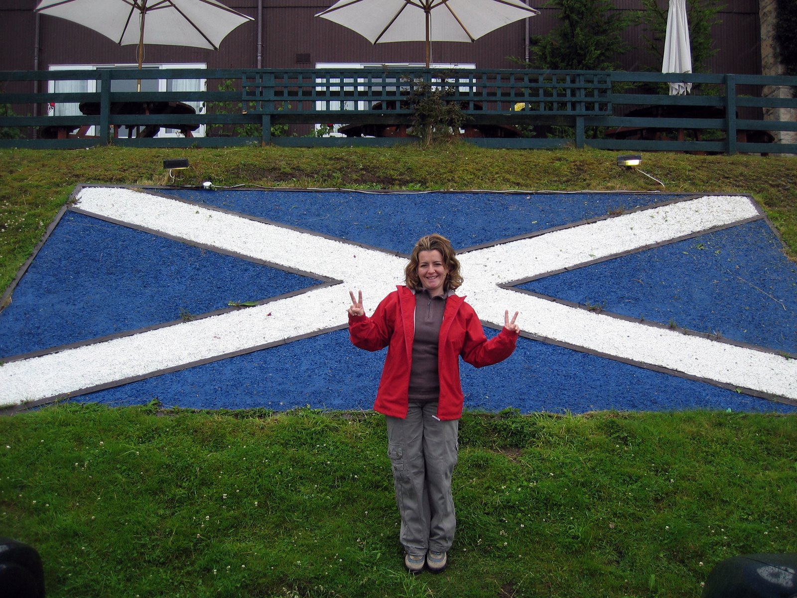 [07+Bandera+Escocesa+1+-+Loch+Ness.jpg]