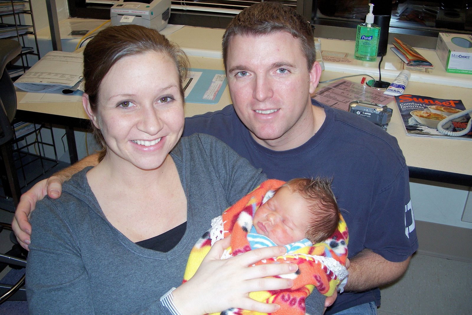 [Mommy,+Daddy+and+Owen+in+hospital.jpg]