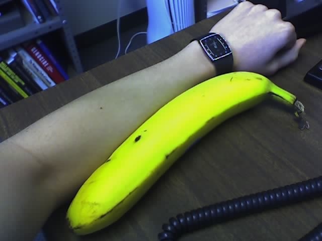 [banana+arm.JPG]
