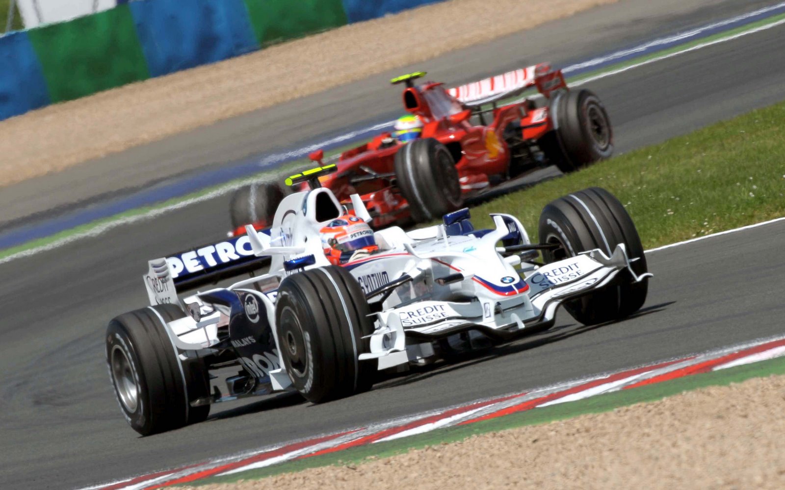 [Robert+Kubica+BMW+Sauber+Friday+Free+Practise+France+Magny+Cours+F1+2008+26.jpg]