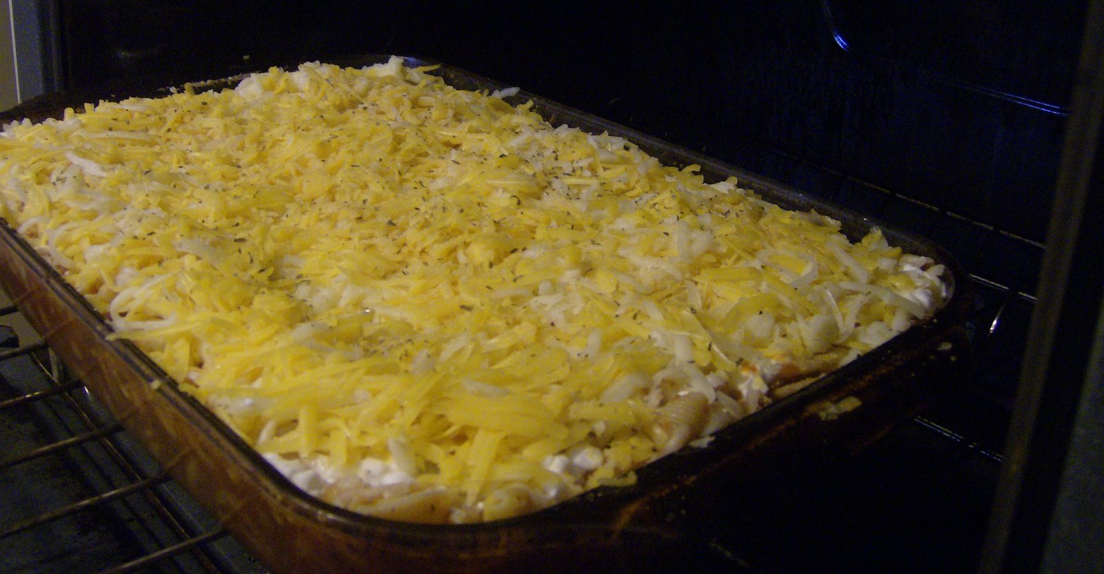 [unmelted+cheese+sloppy+lasagne.JPG]