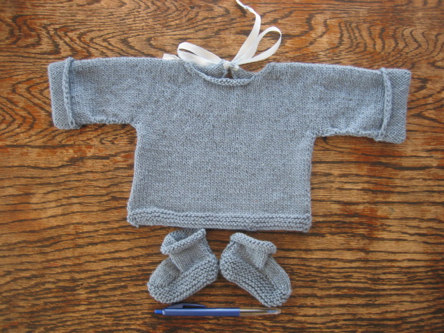 [Blue+Simple+Knits+Baby+Jersey.JPG]