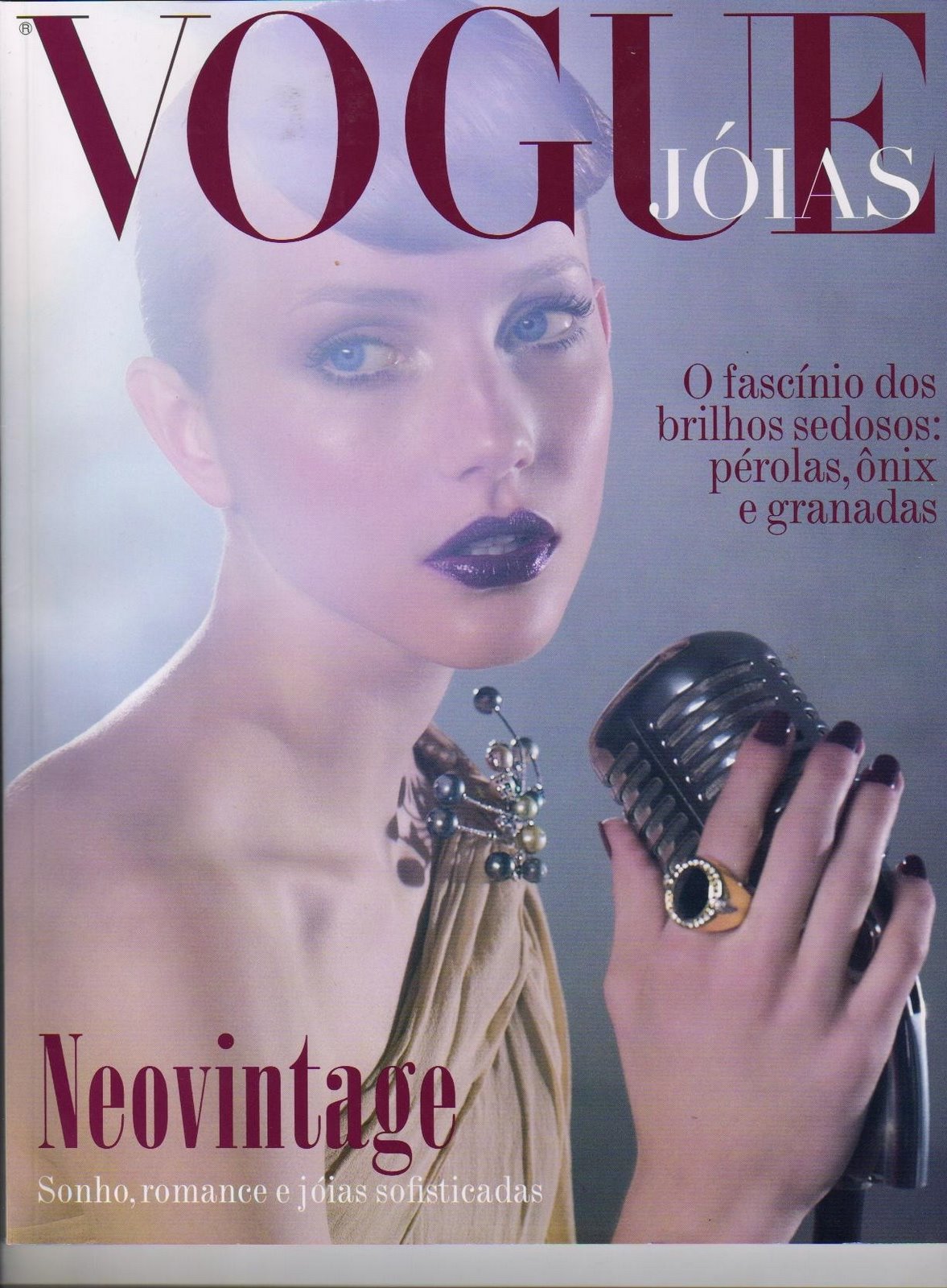 [Vogue+Jóias+-+capa.jpg]