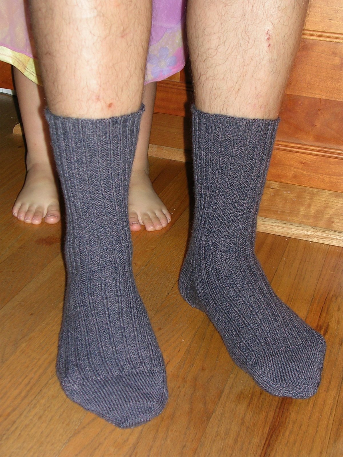 [Garter+Rib+Socks+and+Diva+Feet.JPG]
