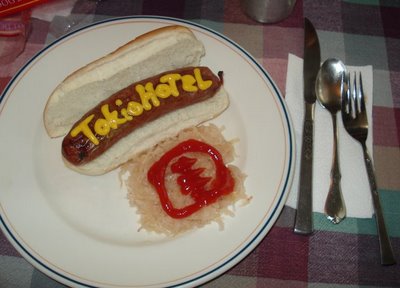 [hotdogtokio.jpg]
