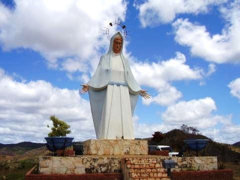 [Virgen+de+La+Paz,+monumento+en+la+cima+del+Cerro+Guacarapo.jpg]