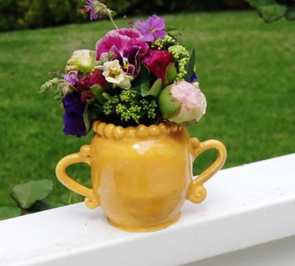 [Ceramic+Yellow+vase+by+Farmer+Julie.jpg]
