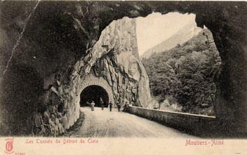 [89-Dtroit_du_Cieix-_Les_tunnels-1905.JPG]