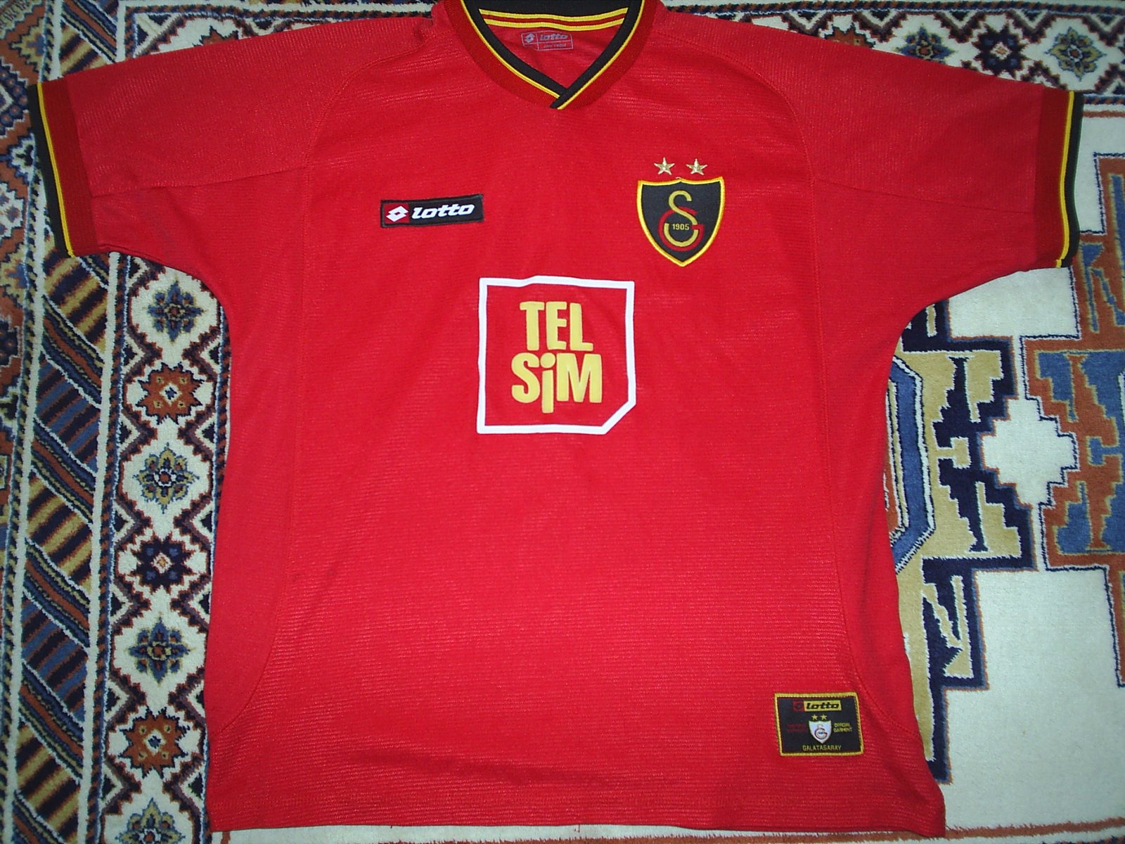 [2001-2002+Sezonu+Kırmızı+Forma.JPG]