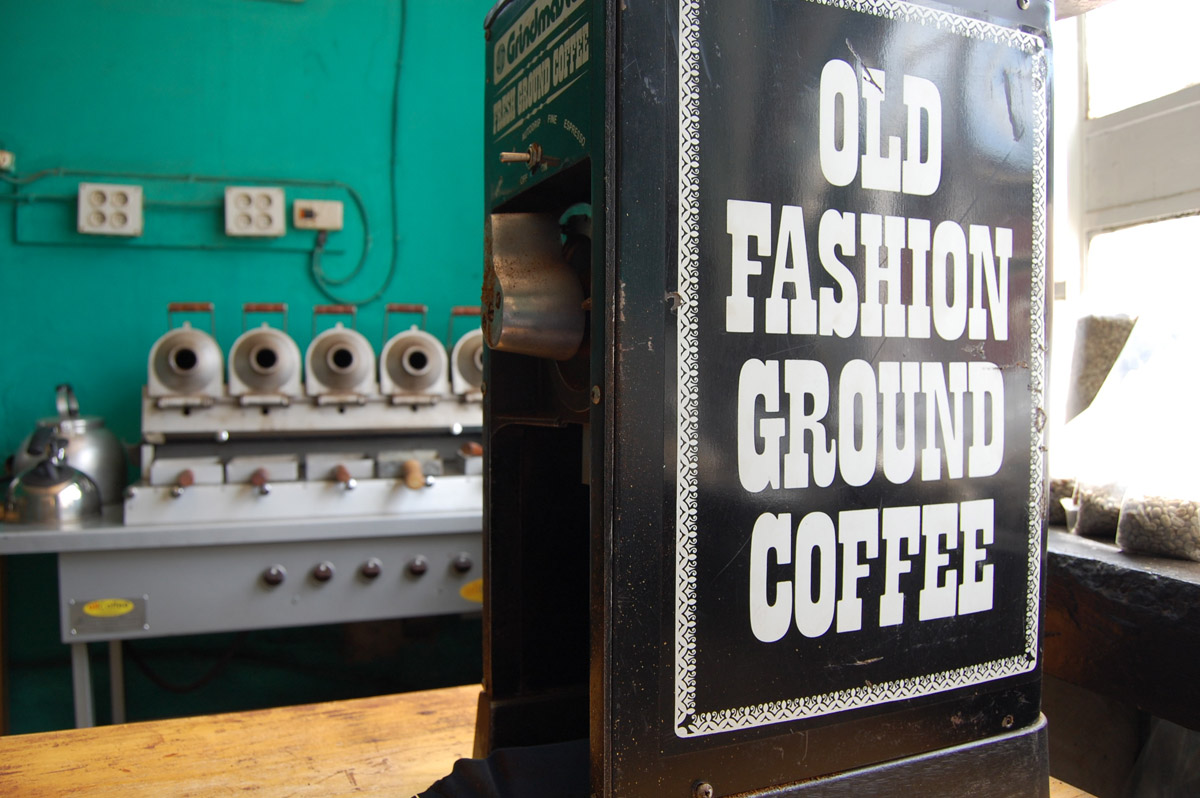 [old+fashion+ground+coffee.jpg]