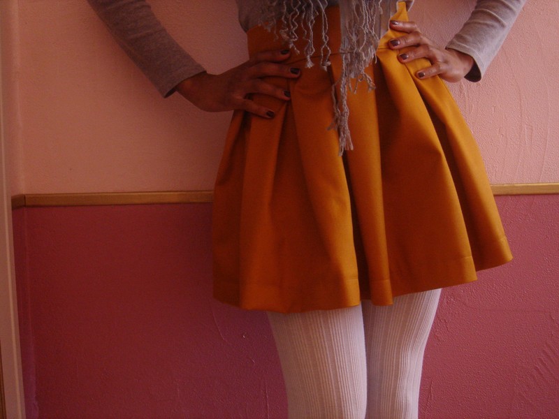 [lafee+orange+skirt.jpg]