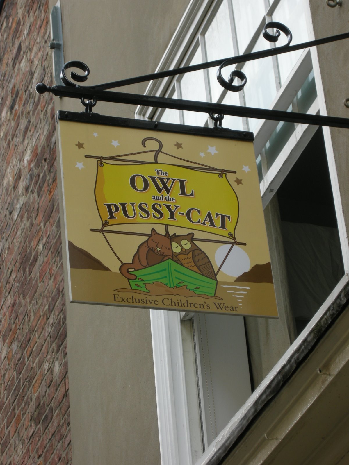[owl+w+pussycat.jpg]