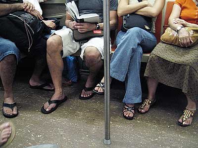 [subway+feet.bmp]