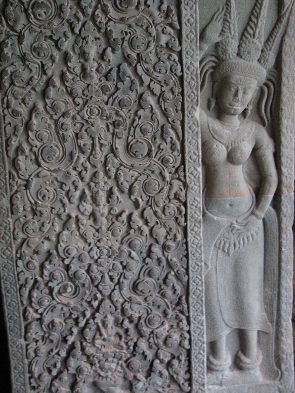 [Angkor+3-dancer+carving.jpg]