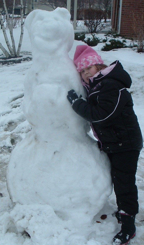 [Emma+and+snow+bear.jpg]
