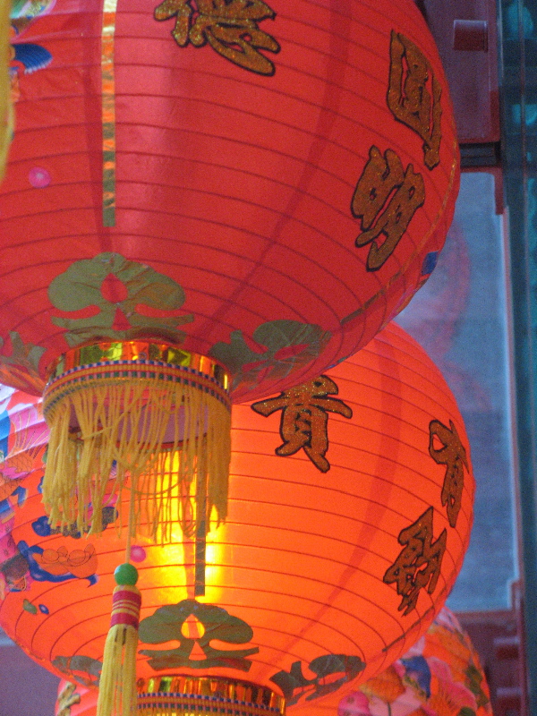 [singapore_chinese_lanterns.jpg]