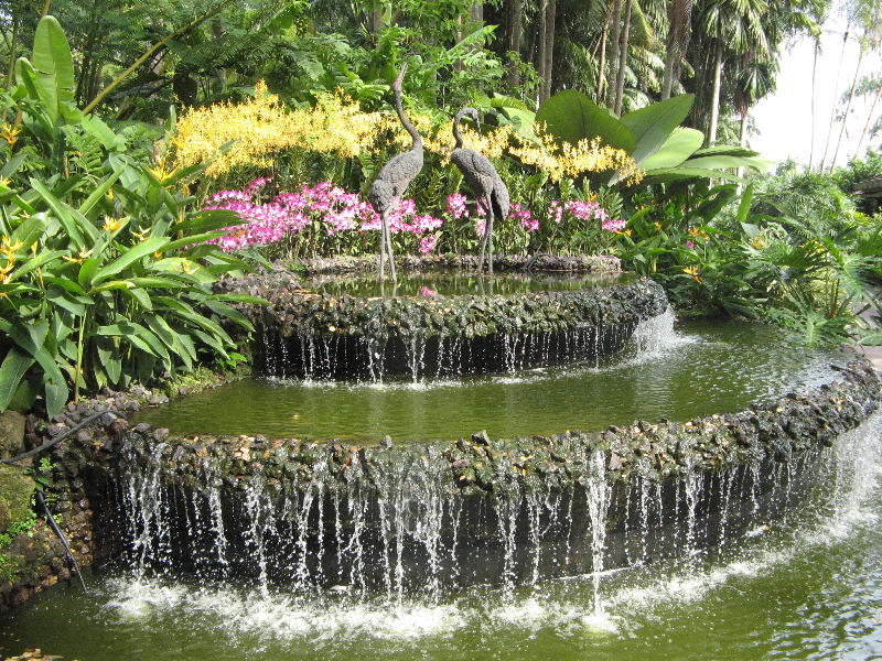 [singapore_orchid_fountain.jpg]