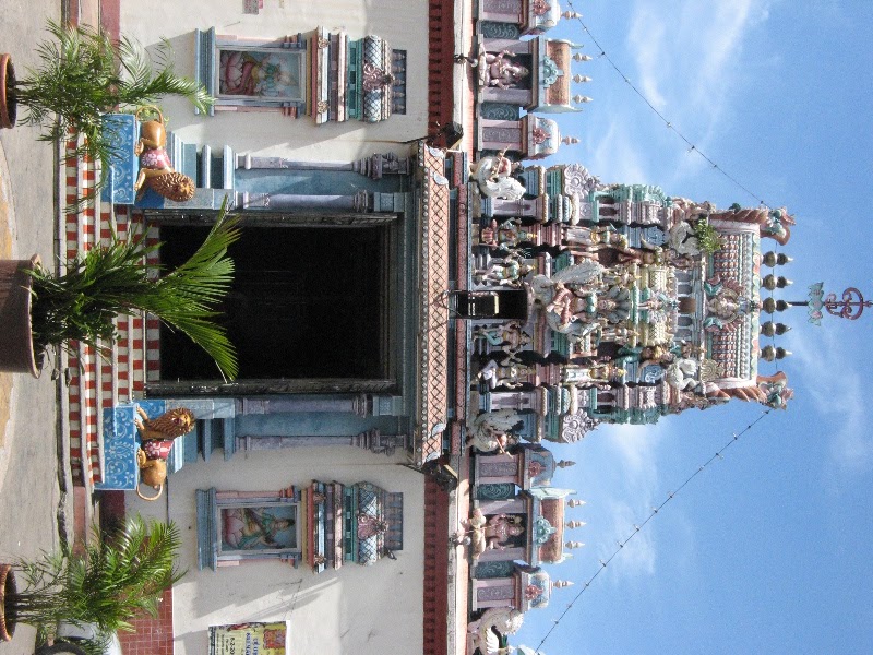 [penang_indian_temple.jpg]