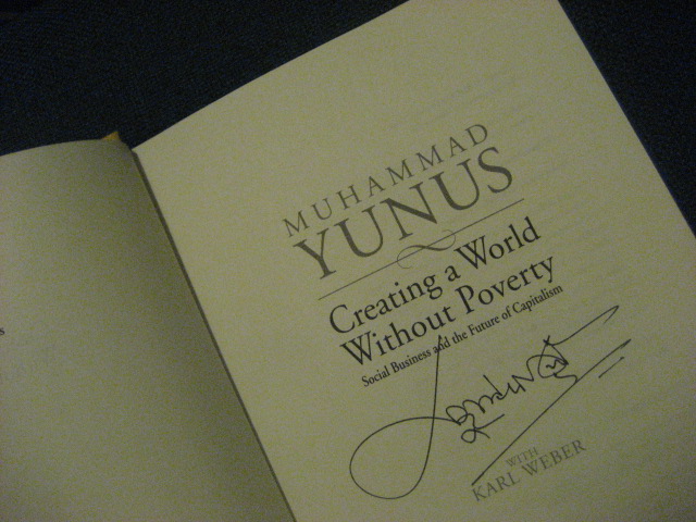 [yunus+autograph.JPG]